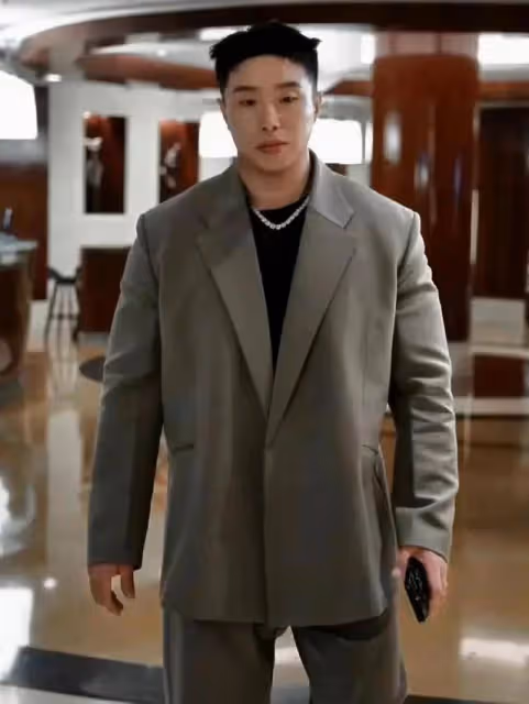 德雲社鄭好回應燒餅當副總，稱郭老師提拔徒弟理所應當，護犢子