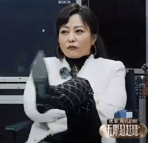 郝蕾近照暴瘦20斤顏值回春!46歲的她美得讓人窒息