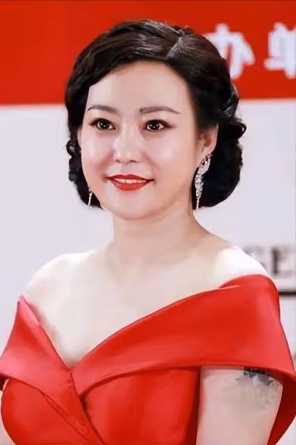 郝蕾近照暴瘦20斤顏值回春!46歲的她美得讓人窒息