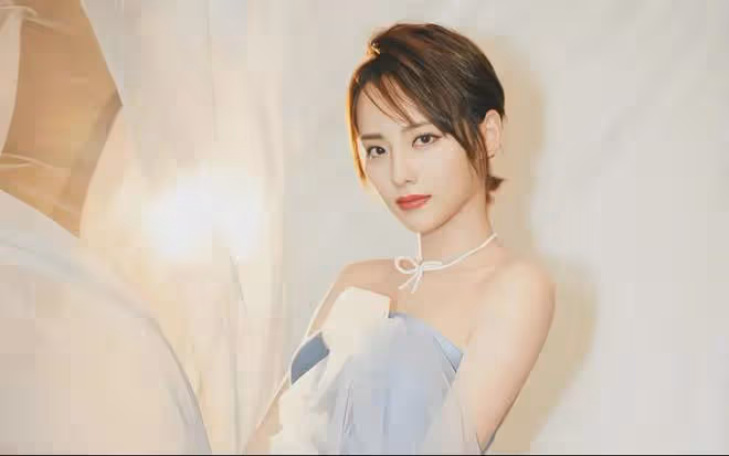 看不上豪門,這10位嫁給「普通人」的女星,才是真正的人間清醒!