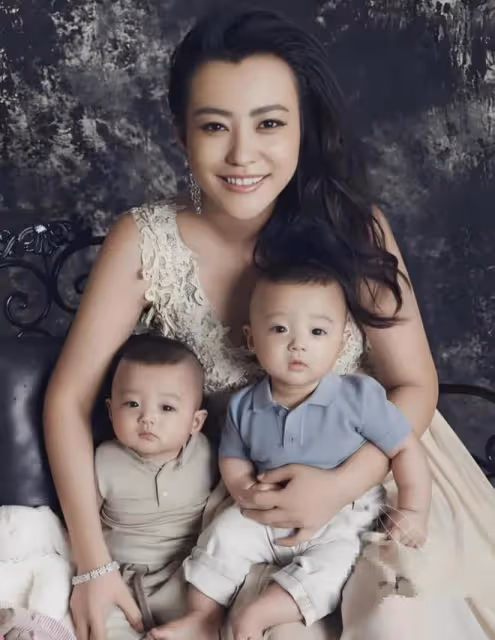 看不上豪門，這10位嫁給「普通人」的女星，才是真正的人間清醒！