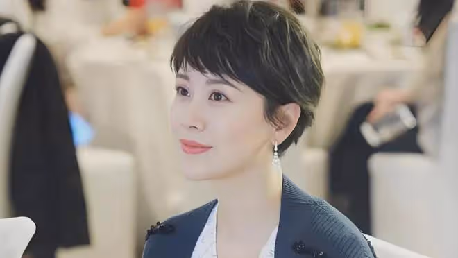 看不上豪門，這10位嫁給「普通人」的女星，才是真正的人間清醒！
