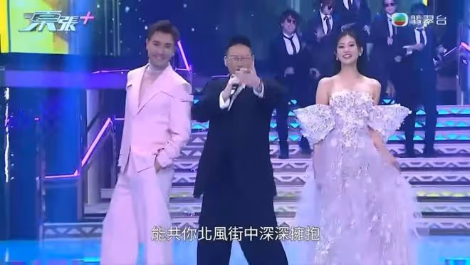 TVB視帝不介意穿粉紅色西裝被指亞視味濃,高情商回應網友獲贊大方不忘本