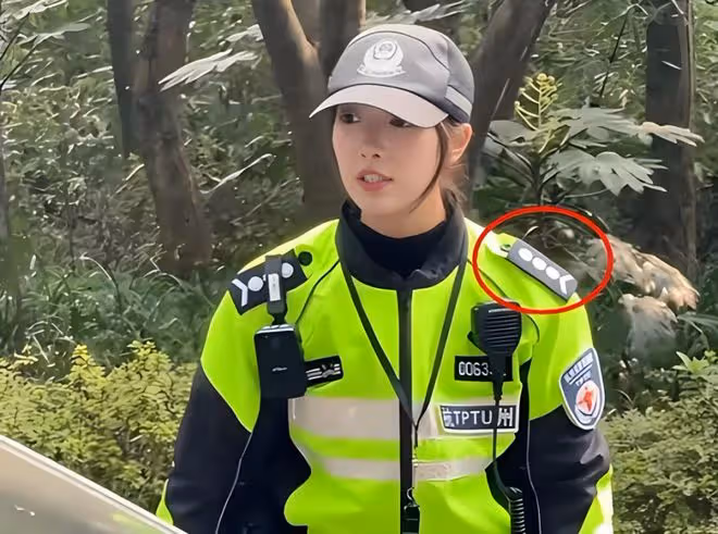 兔子警官李語蔚升職了,爆火後沒有辭職當網紅,如今離轉正不遠了