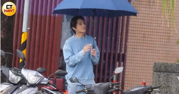 45歲藍正龍「獨身聚會」近況被拍! 暴瘦客串《影后》」時間點曝