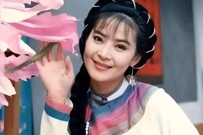 她是最美婉君,與丈夫戀愛10年,一雙兒女,被騙800萬,如今怎樣