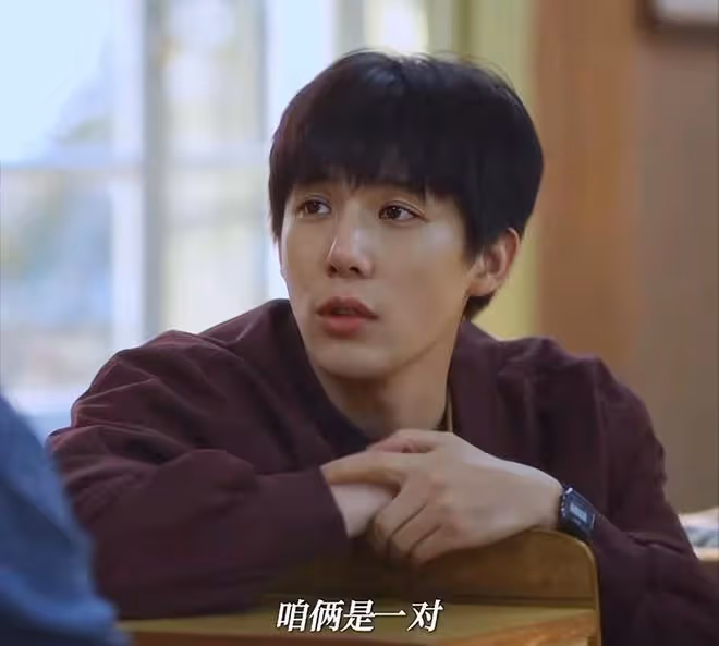 《小巷人家》看懂鵬飛戀愛瞞著莊超英,才知,鵬飛成第二個圖南
