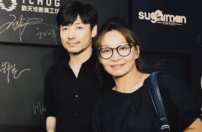 他用 2000萬將妻寵成寶,結婚14年沒孩子,如今50 歲後悔嗎?