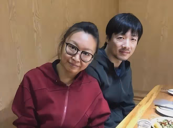他用 2000萬將妻寵成寶,結婚14年沒孩子,如今50 歲後悔嗎?