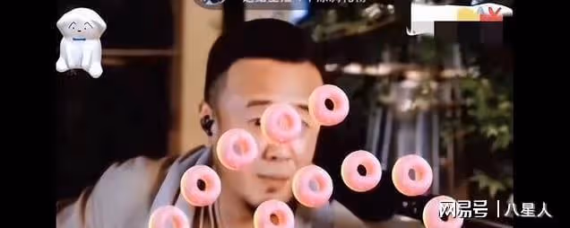 楊坤直播失控!與網友隔空對罵,髒話連篇,網友:素質,注意素質
