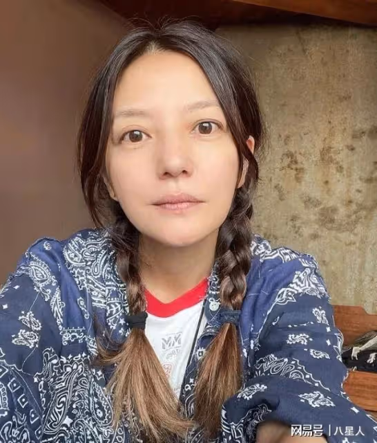 趙薇被強制執行!近況滄桑頹廢,細挖她的資產,早就已經窮途末路了