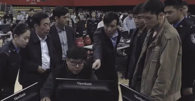 於和偉這一出手,若不出意外,這部刑偵大劇估計得「封神」