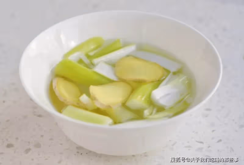生汆丸子怎麼做才不散?牢記3個竅門,丸子Q彈香嫩,飽滿多汁