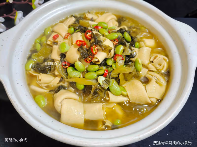 冬天這菜該使勁吃,比吃大魚大肉強!熱乎乎地燉一鍋,軟嫩透了、無敵的開胃,吃完從頭暖到腳