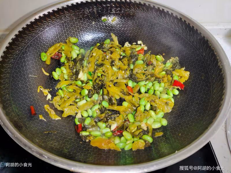 冬天這菜該使勁吃，比吃大魚大肉強！熱乎乎地燉一鍋，軟嫩透了、無敵的開胃，吃完從頭暖到腳