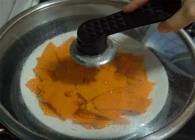 南瓜糖餅這樣做才好吃,不加水不用麵粉,外酥里糯,一頓6個不夠