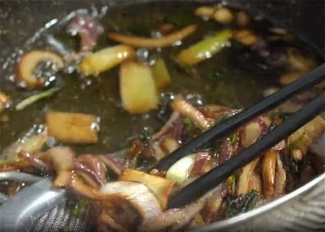豆腐皮這樣吃太過癮了,麻辣爽口,不炒也不燉,吃一次念念不忘