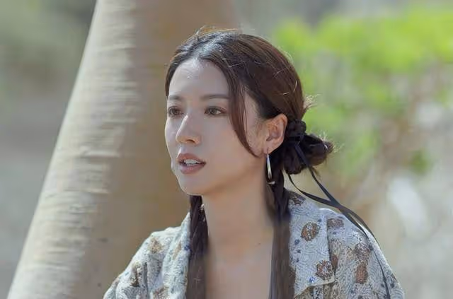 TVB視後蔡思貝無劇可拍，壓力大到出現幻聽，在車內痛哭發泄情緒