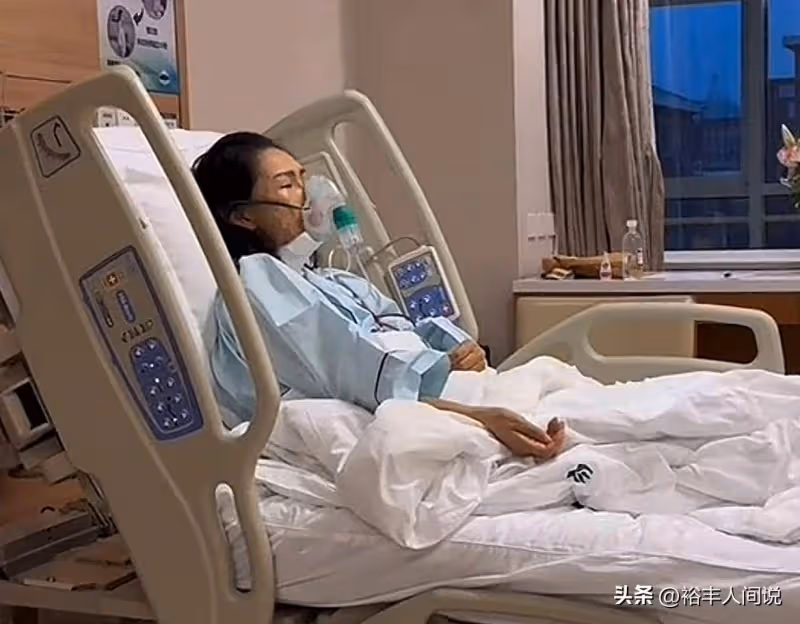 張咪三次患癌後報平安!半邊舌頭已切除,外籍老公攙扶女兒未現身