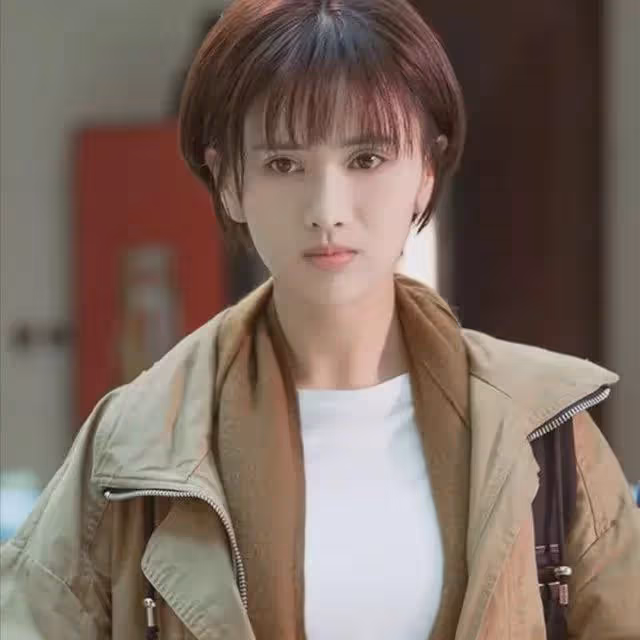 白夜破曉:她被稱為王子文和邱淑貞合體,卻更英氣,戲外身材火辣