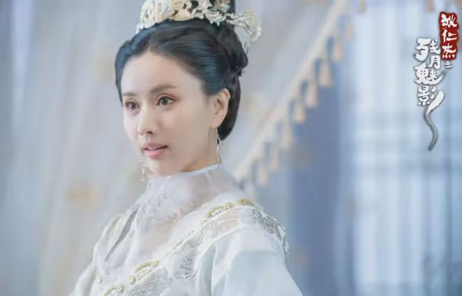 白夜破曉:她被稱為王子文和邱淑貞合體,卻更英氣,戲外身材火辣