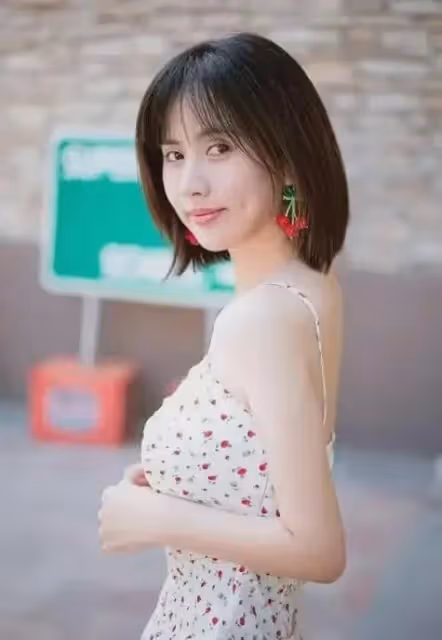 白夜破曉：她被稱為王子文和邱淑貞合體，卻更英氣，戲外身材火辣