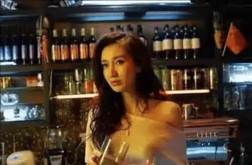 《白夜破曉》酒吧老闆娘是誰扮演的?劉音最後的結局是什麼?