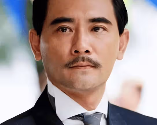 周迅、陳紅對他一見傾心，一生未婚未育，如今63歲在鄉下養貓種花