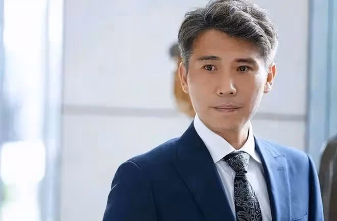 李乃文:20年終於熬成男主,48歲首次自曝已婚,卻被妻子嫌像小孩