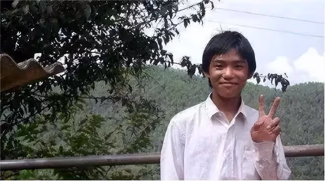 變形結束後不願回村,向富爸爸要錢被拉黑的吳宗宏,現在怎樣了?