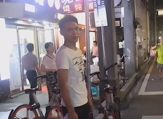 變形結束後不願回村,向富爸爸要錢被拉黑的吳宗宏,現在怎樣了?