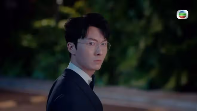 TVB花旦陳自瑤結婚13周年無任何慶祝,王浩信罕回港不跟家人同框
