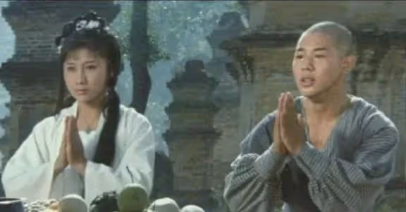 她寧願放棄中國籍也要出國,不要丈夫兒子,兩婚兩離至今孤身一人