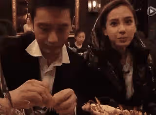 香港這一夜，baby「高調」回歸，整個人脫胎換骨，顏值驚鴻一瞥