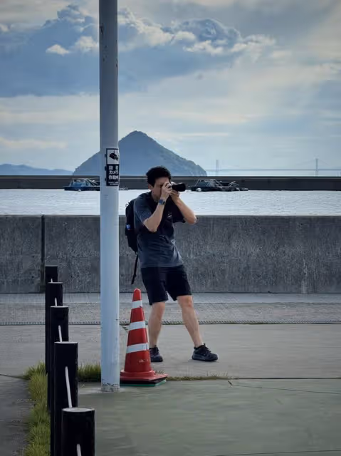 李現鏡頭下的稻城亞丁，藍天碧水草甸雪山，每一張都可以做壁紙