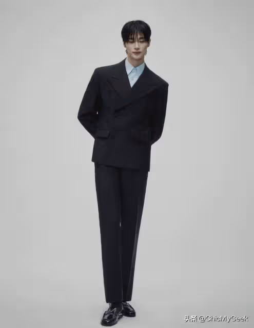 邊佑錫拿下Cartier、Prada兩大牌代言,身價直逼金秀賢!