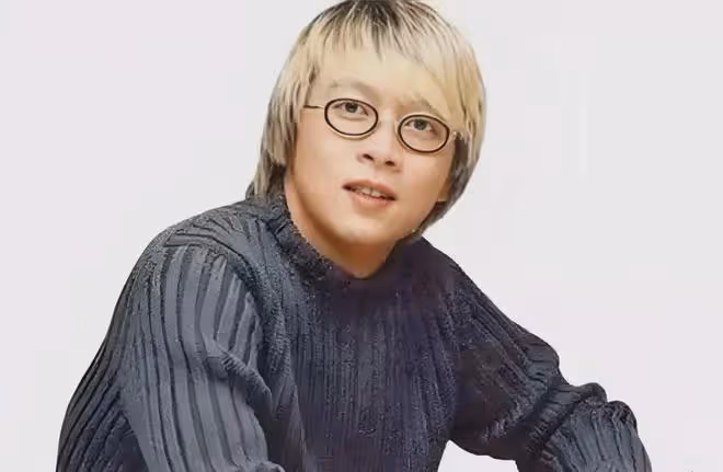因喝酒丟掉性命的10位明星,最小僅25歲,有人去世多日後才被發現