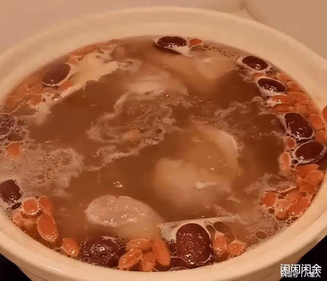 變相催生?汪小菲夫婦再回台北!小楊阿姨曬汪小菲丈母娘做滋補濃湯