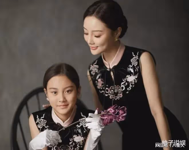 甜馨是世上最幸福的小孩!沉默了7年的李小璐,這次終於不忍了...