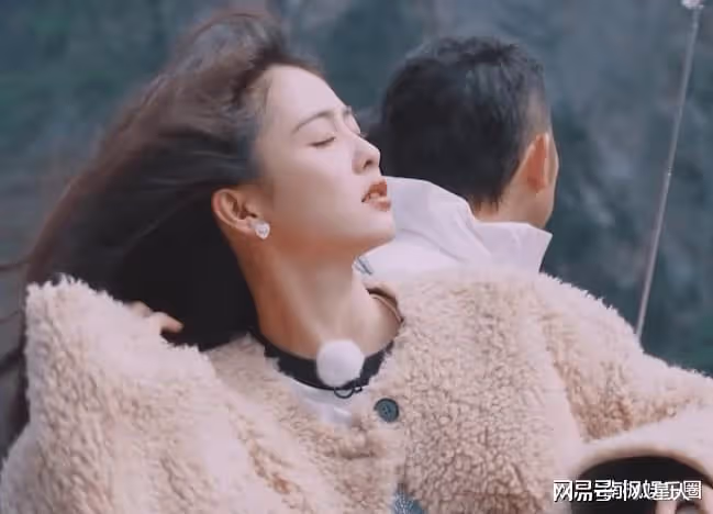 新《奔跑吧》首播滿屏尷尬!全程尬笑掩蓋遊戲無聊,李晨成最大敗筆