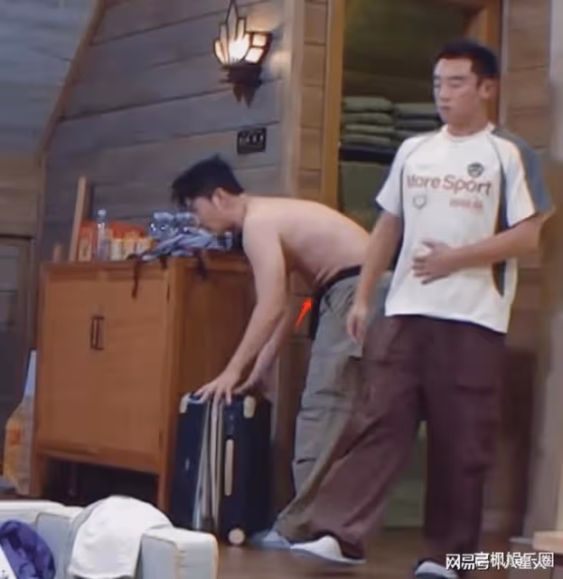 新《奔跑吧》首播滿屏尷尬!全程尬笑掩蓋遊戲無聊,李晨成最大敗筆