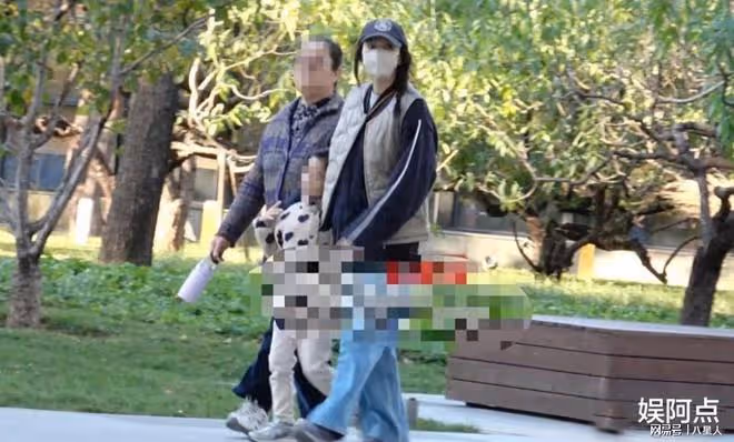 趙又廷牛!高圓圓疑懷二胎,小腹隆起明顯,帶5歲女兒遊玩公園超溫馨