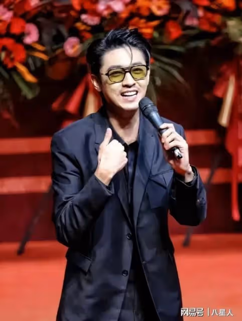 點贊!辛雨錫回應「秦霄賢聊天記錄造假」:我孤身一人,什麼也不怕