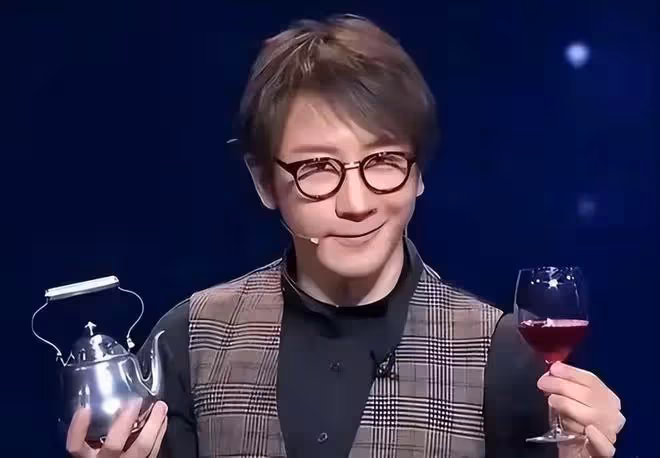 換女友如月經，被迫奉子成婚，春晚爆紅的劉謙沒那麼簡單！
