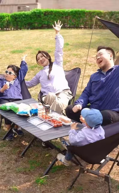 王博谷:嫁小7歲巴圖,成宋丹丹兒媳,婚後生兩子,背後很辛酸