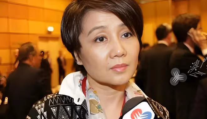 賭王女護工鄧詠詩:氣瘋梁安琪,拿走賭王上億分手費,轉身嫁初戀