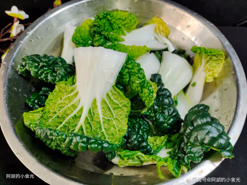 蓮藕蘿蔔靠邊站,它才是冬季「蔬中一絕」!隨手燉一鍋,時令鮮蔬、菜嫩又多汁,熱乎乎清爽好味道