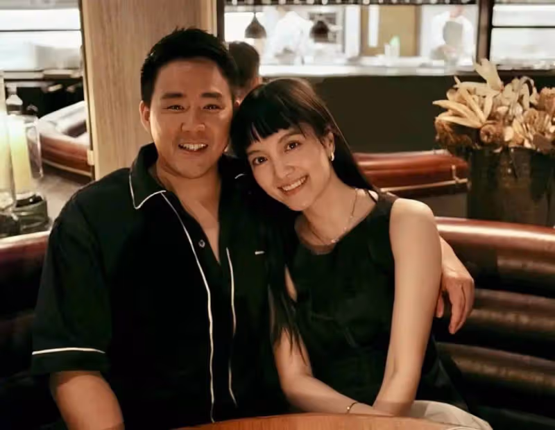 TVB前女星陳嘉寶曬照慶祝結婚7周年,嫁入豪門連生三個女兒,《夸世代》成告別作