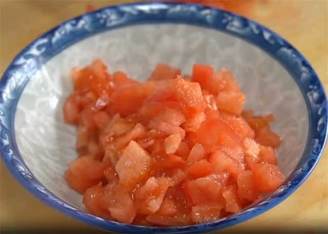 天冷就饞這道湯,開胃又營養,6元就能做一大鍋,連喝一周都不膩