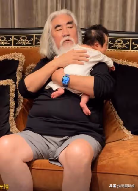 張紀中晚上11點睡覺5點起,像打了雞血似的,結果被拆穿都是擺拍